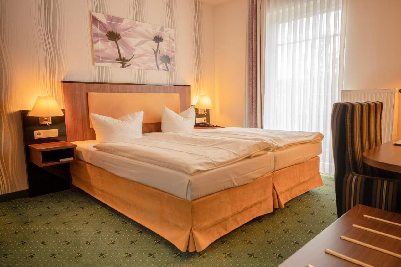Alte Landratsvilla Hotel Bender Вестербург Екстериор снимка